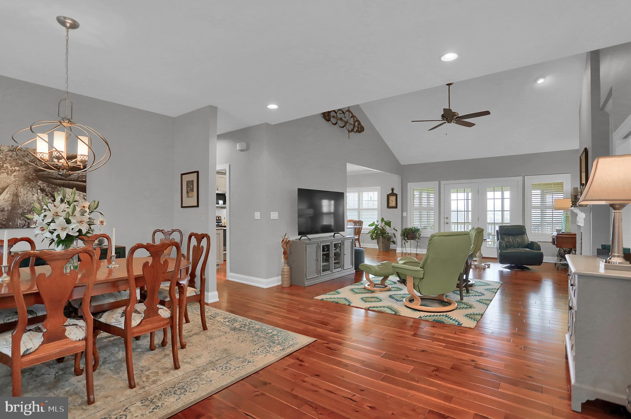 STONE HILL - Residential