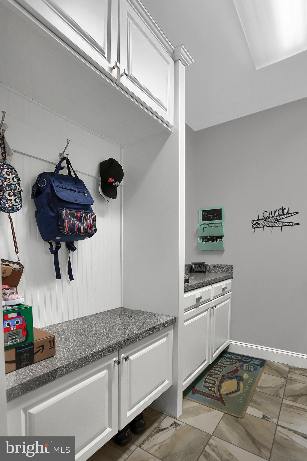 STONE HILL - Residential