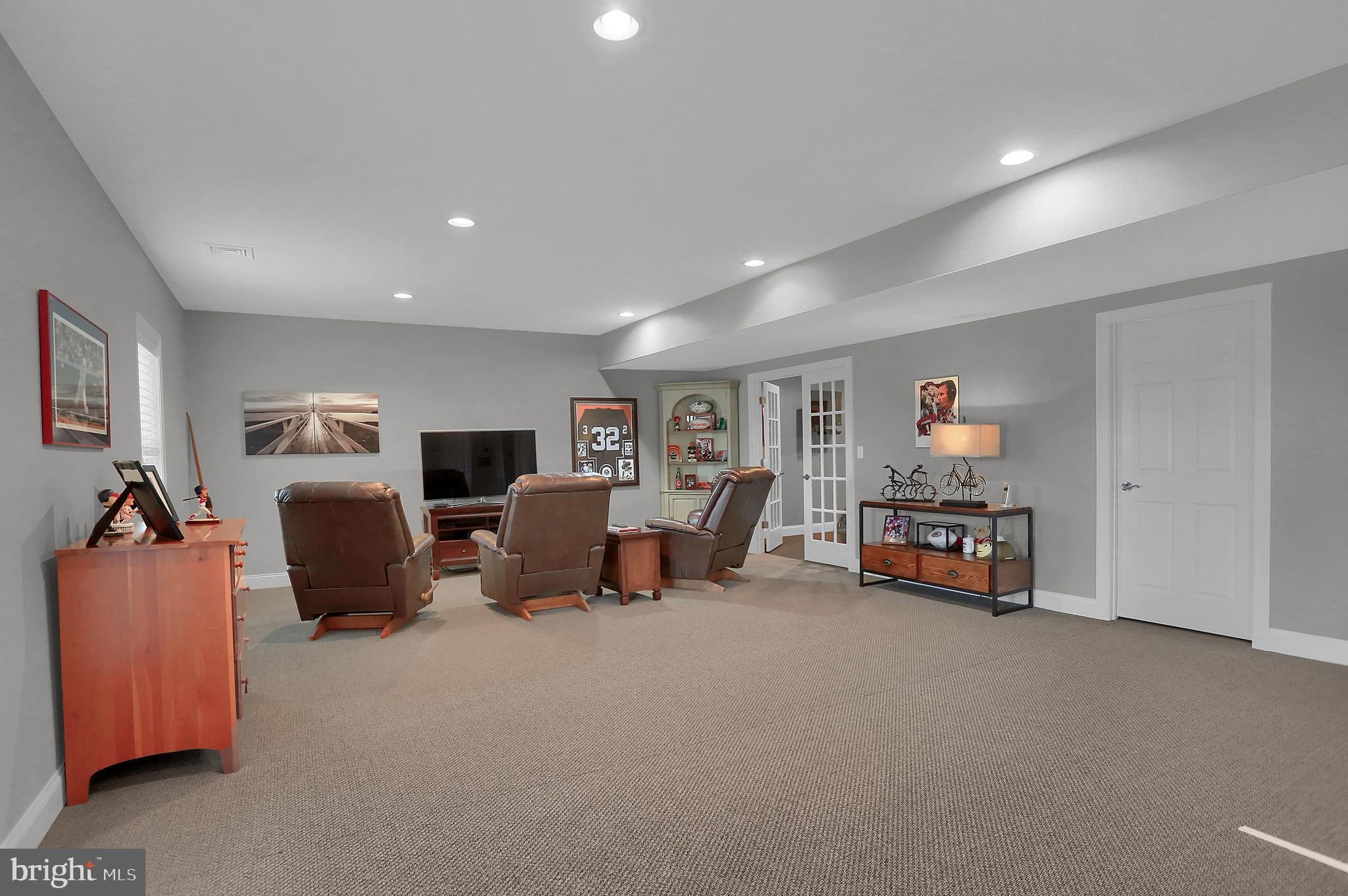 STONE HILL - Residential