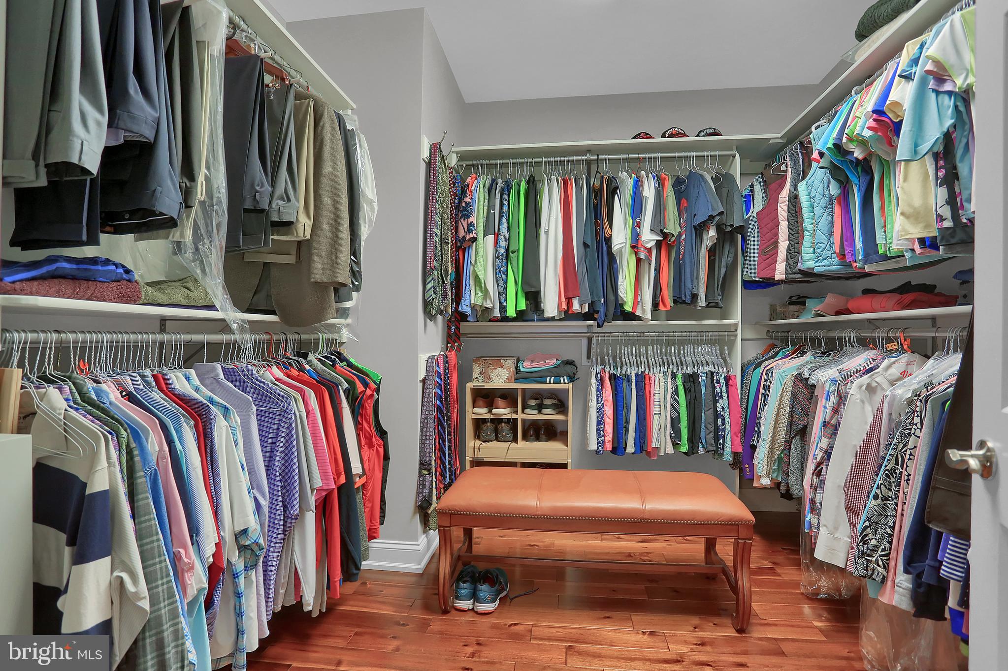 STONE HILL - Residential