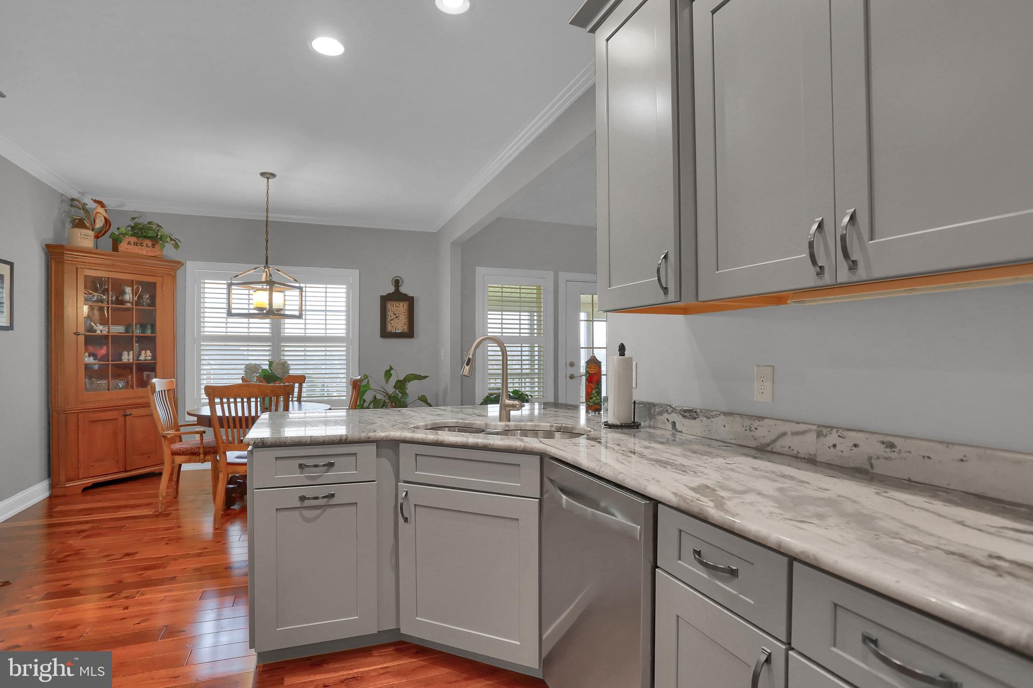 STONE HILL - Residential