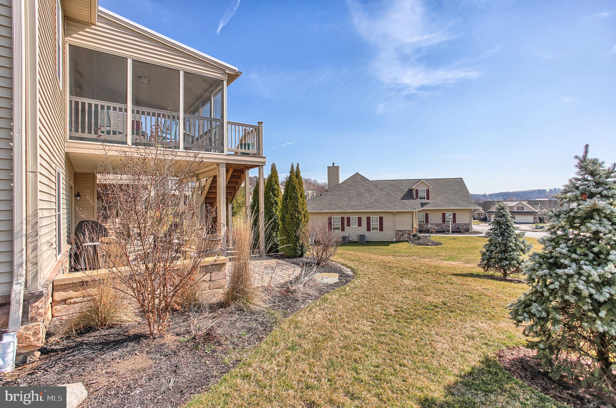 STONE HILL - Residential