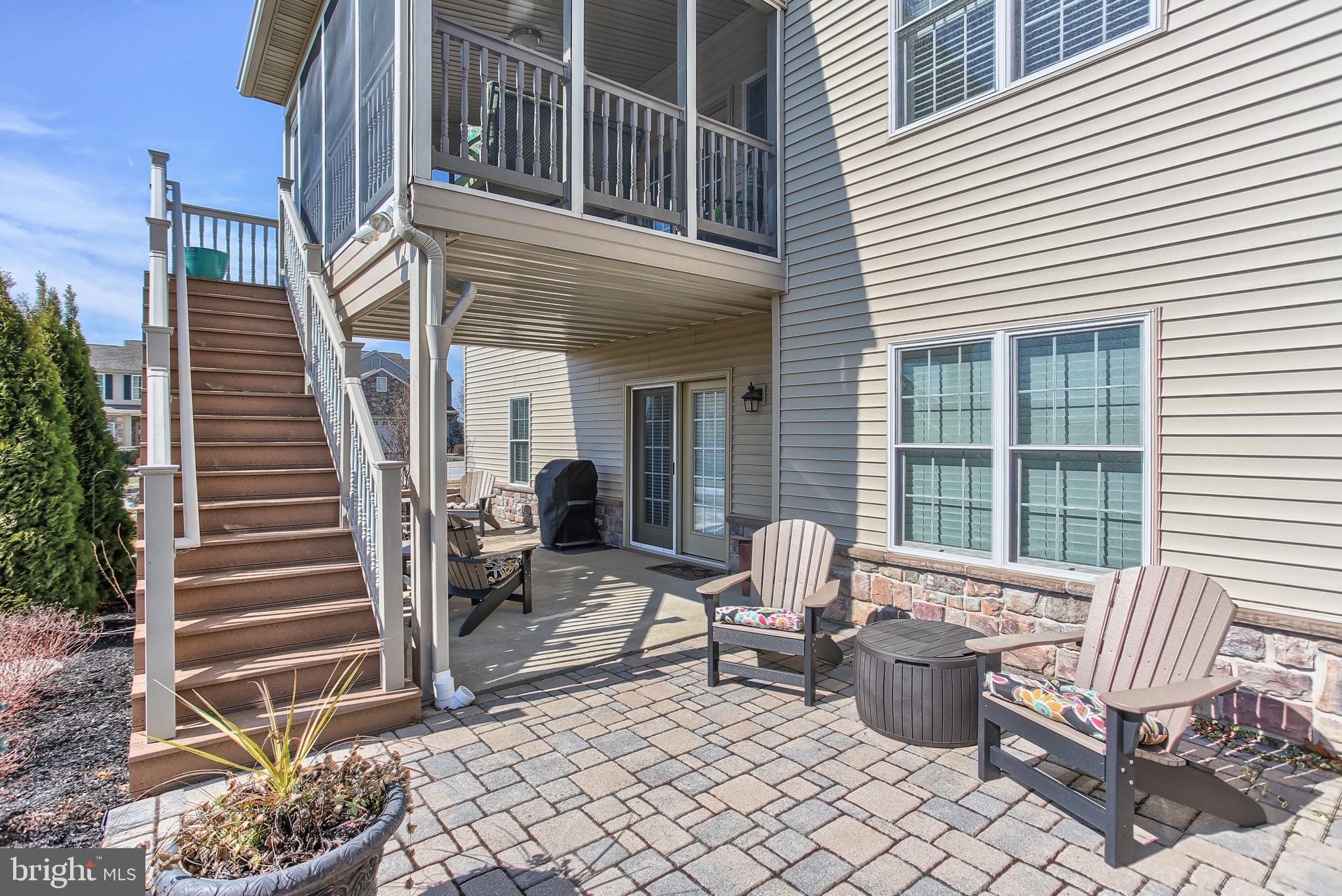 STONE HILL - Residential