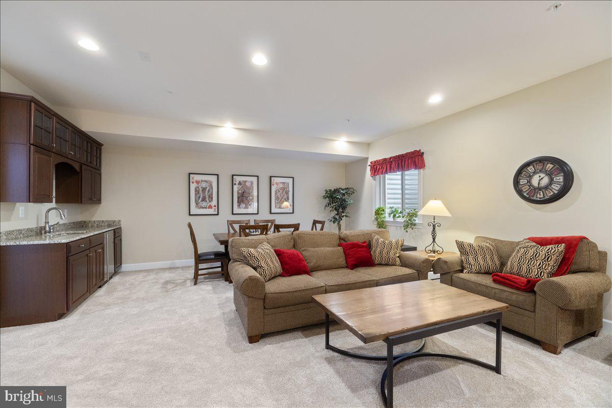 CARRIAGE HILL - Residential