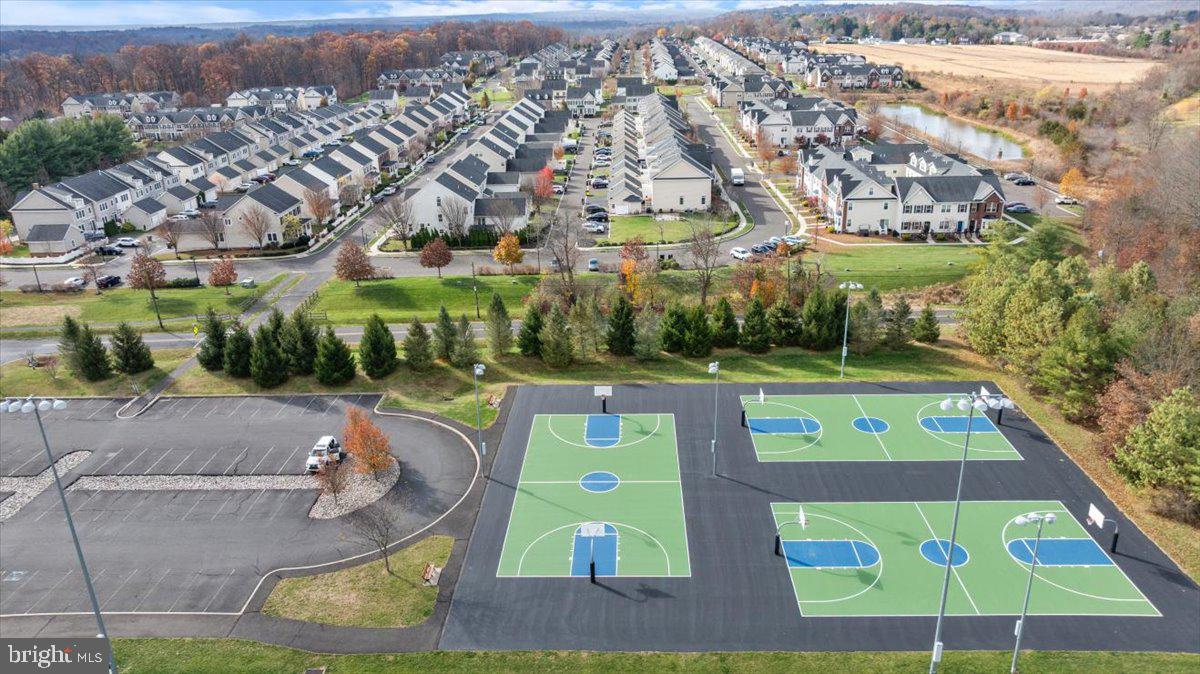 CARRIAGE HILL - Residential