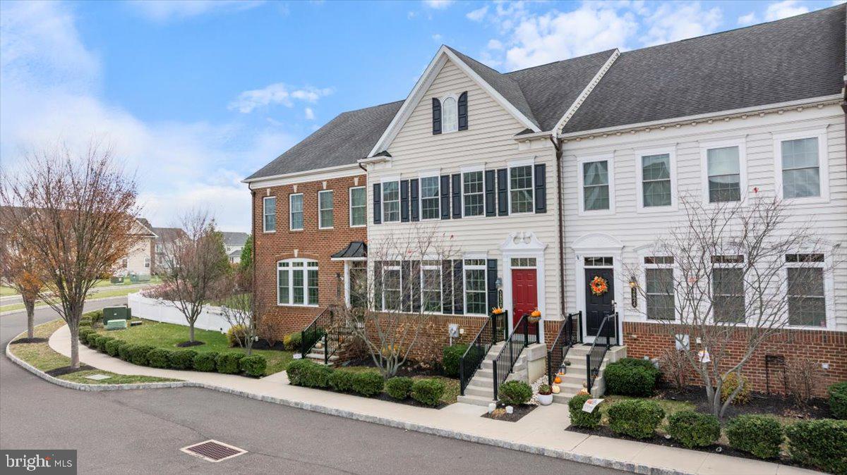 CARRIAGE HILL - Residential