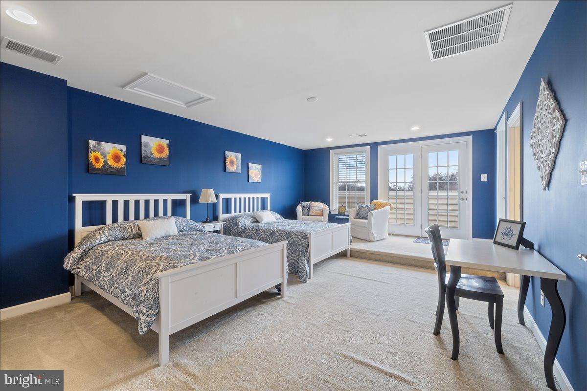 CARRIAGE HILL - Residential