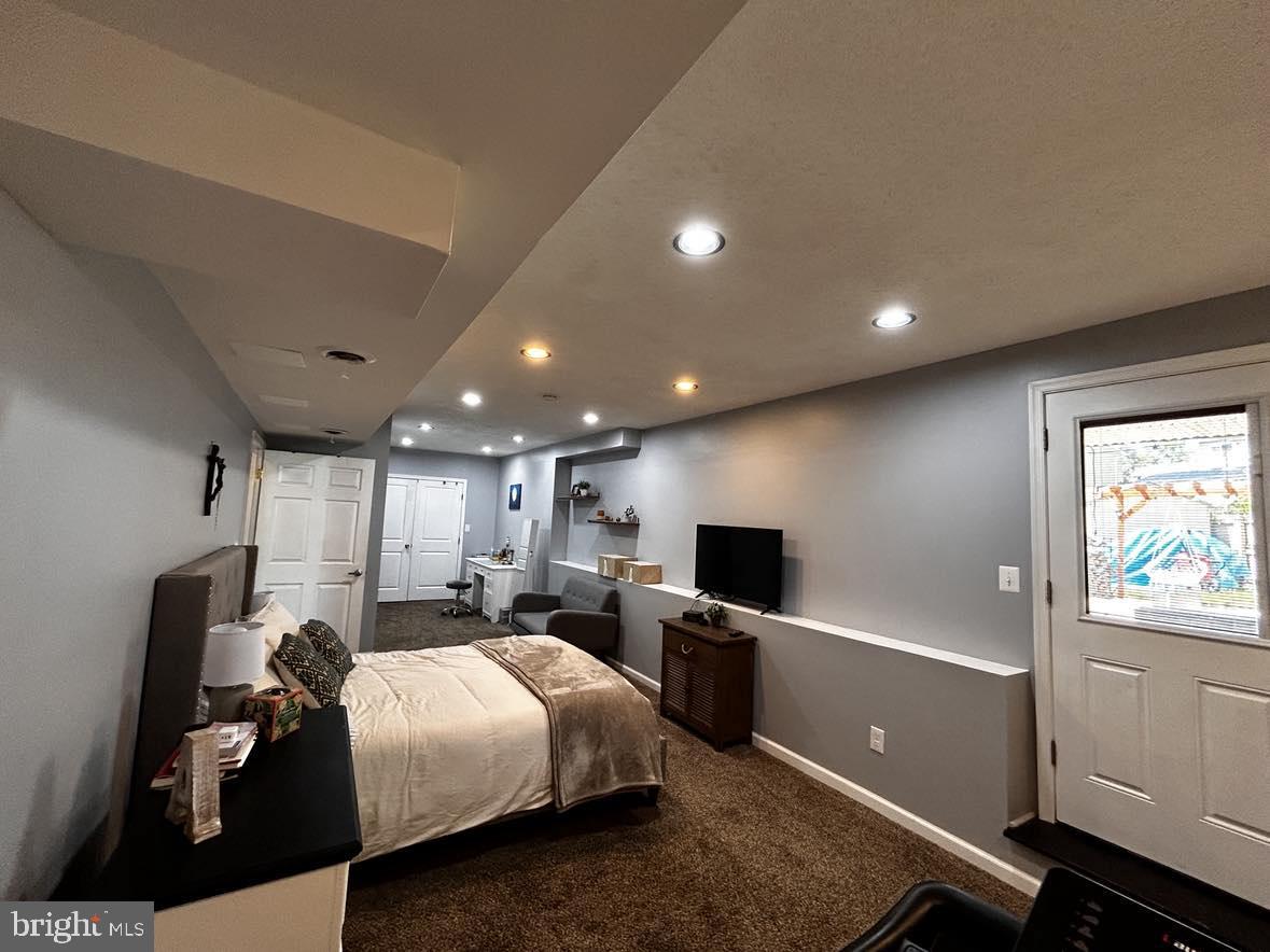 INWOOD MEADOWS - Residential