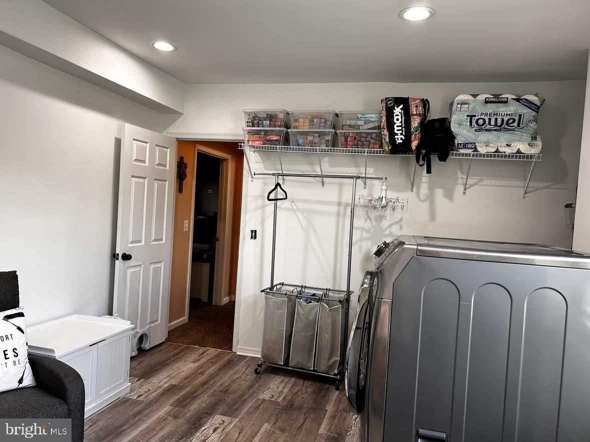 INWOOD MEADOWS - Residential