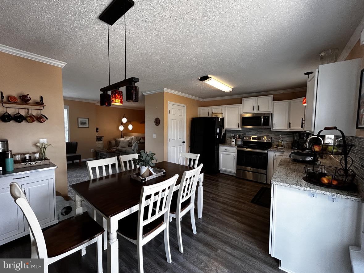 INWOOD MEADOWS - Residential