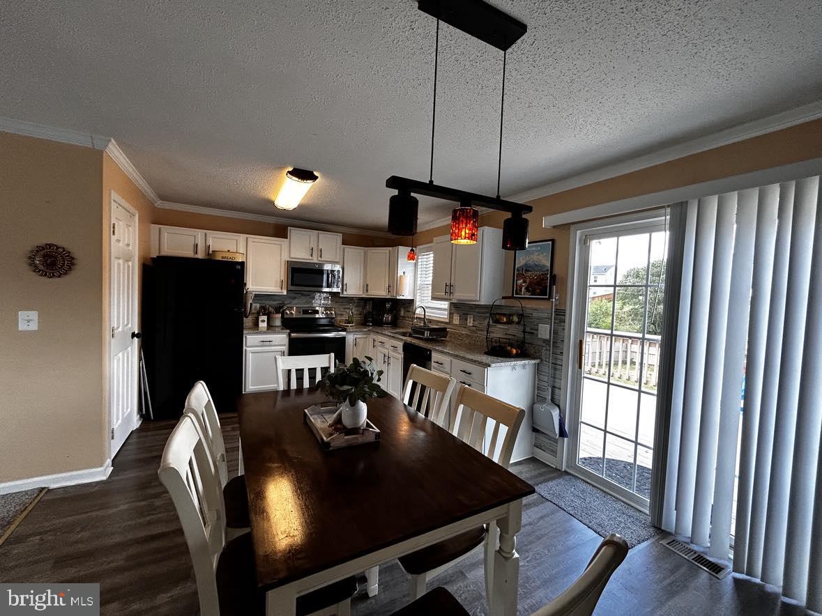 INWOOD MEADOWS - Residential