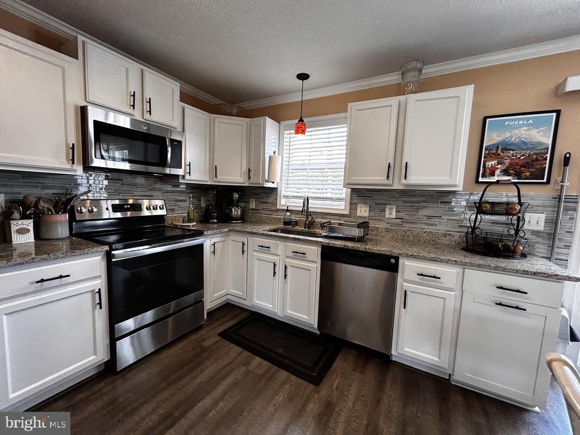 INWOOD MEADOWS - Residential