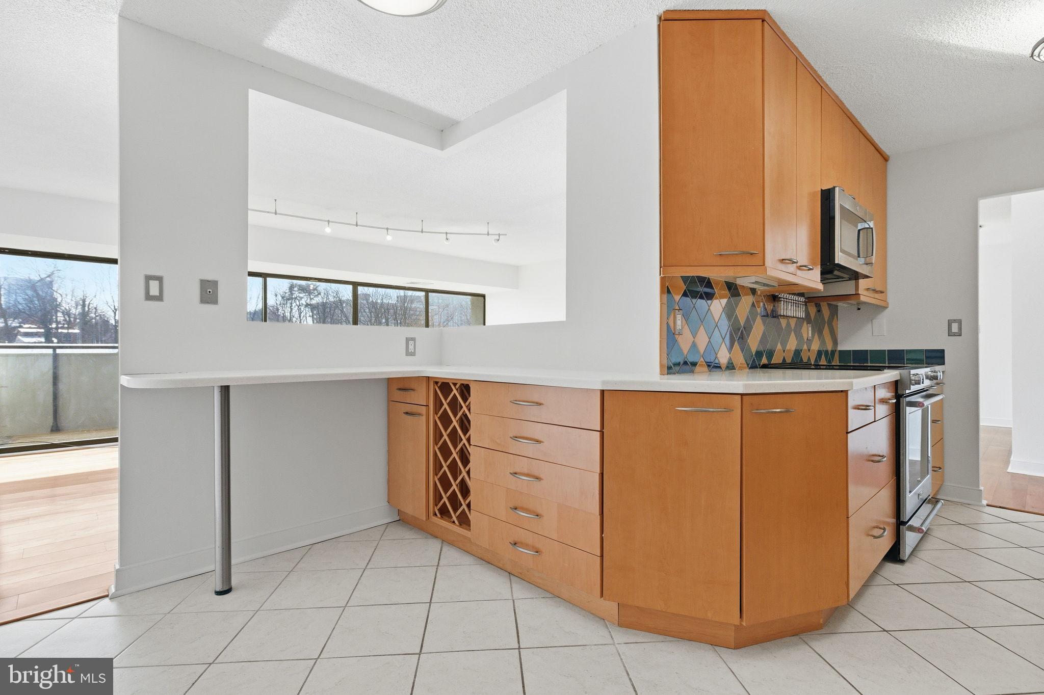 CARLYLE HOUSE - Residential