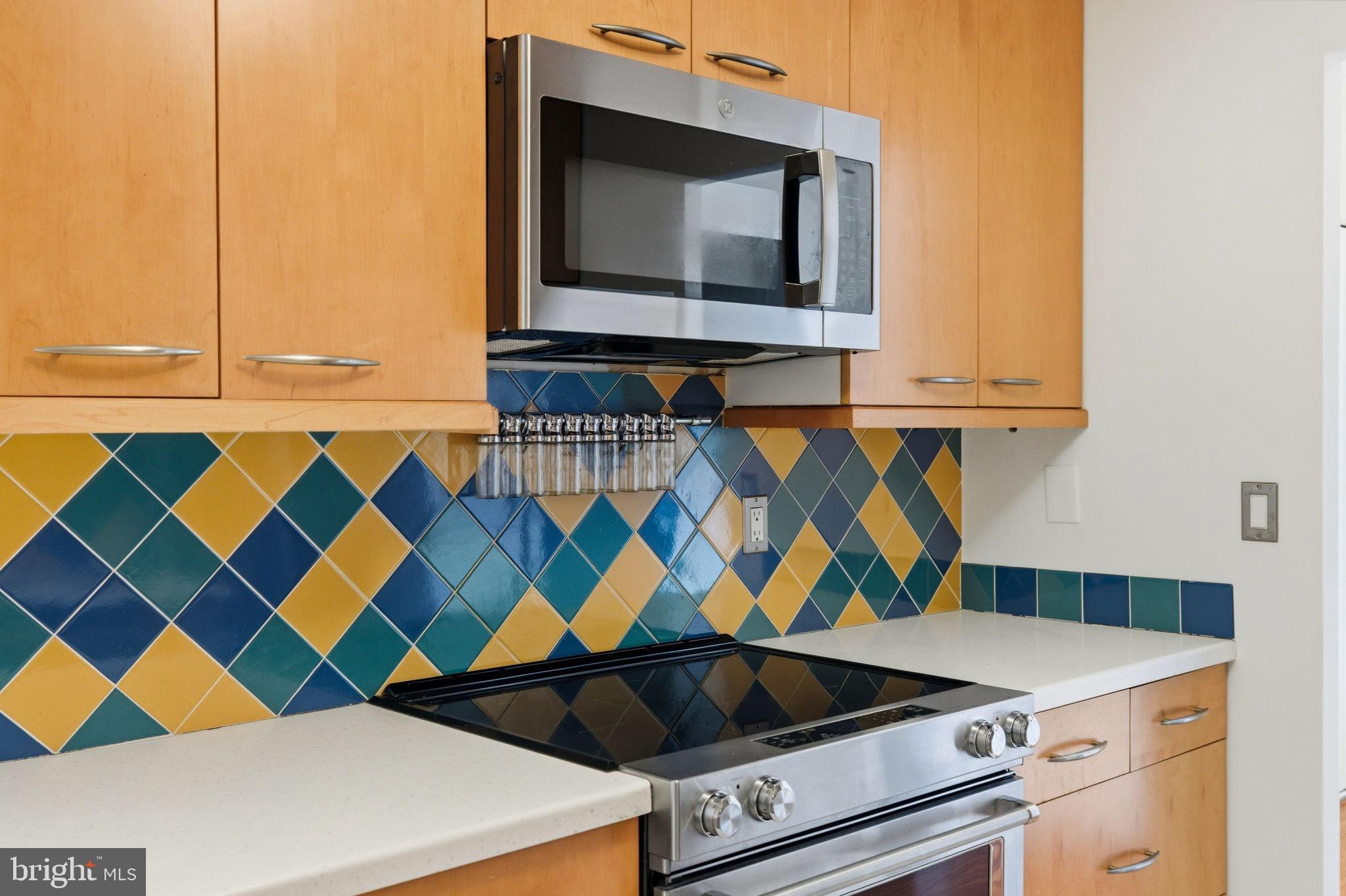 CARLYLE HOUSE - Residential