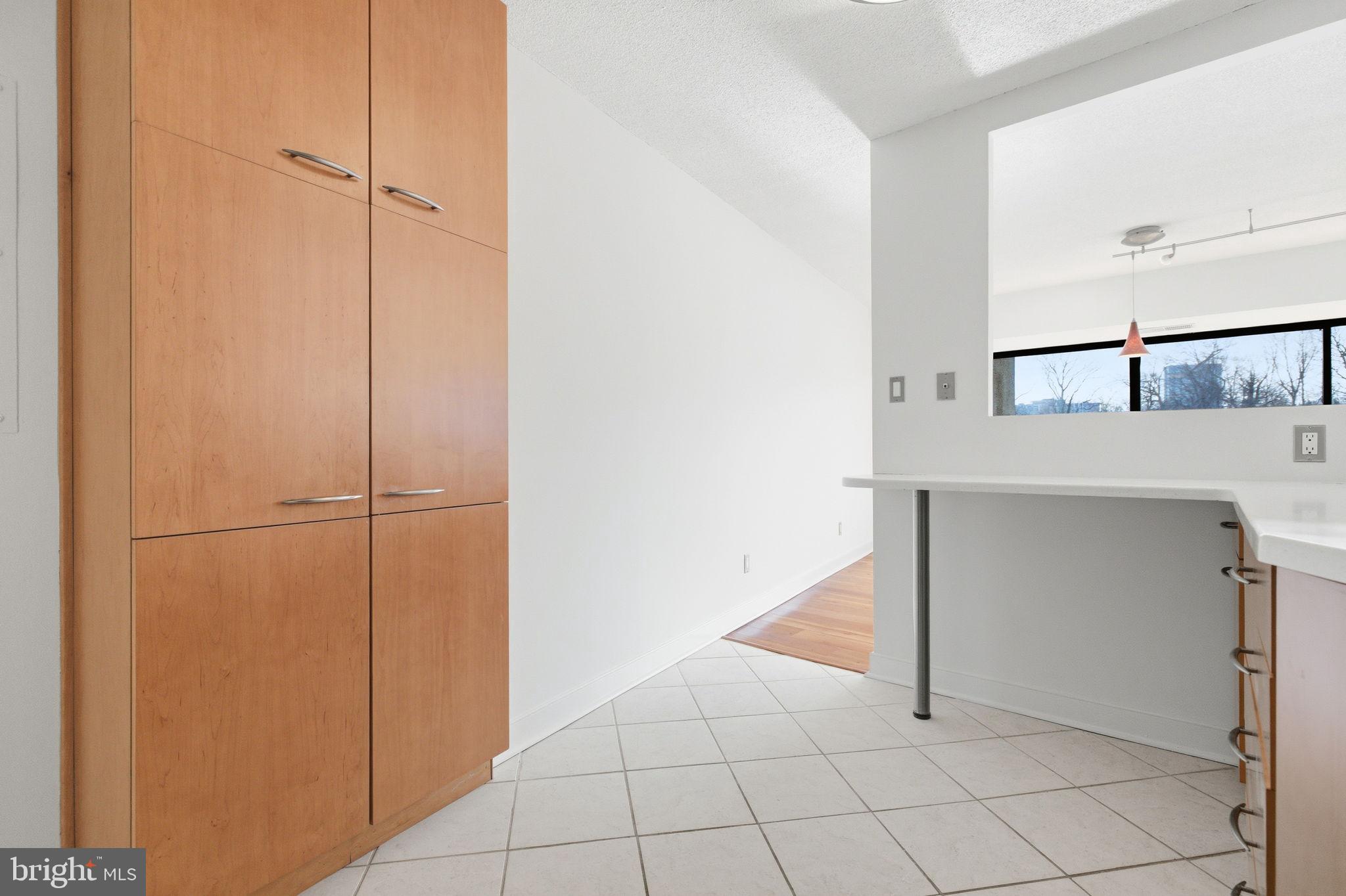 CARLYLE HOUSE - Residential