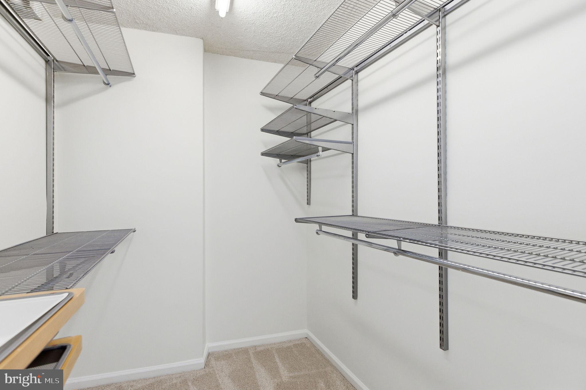 CARLYLE HOUSE - Residential