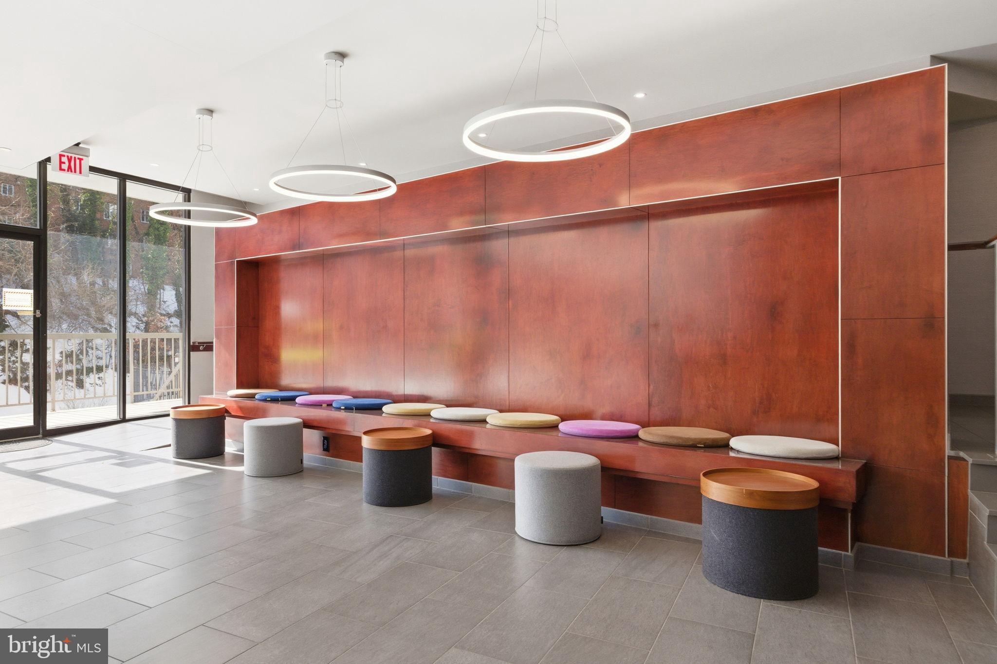 CARLYLE HOUSE - Residential