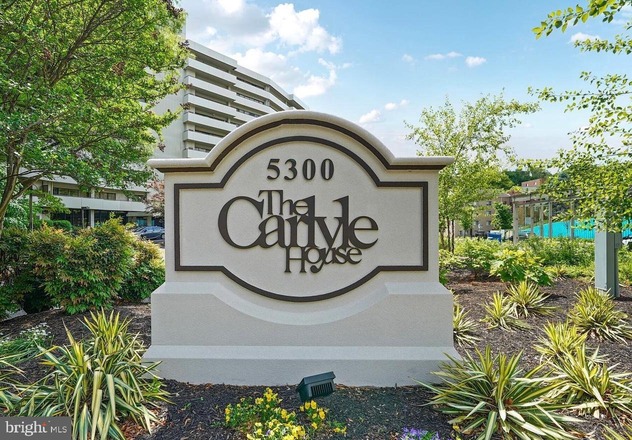 CARLYLE HOUSE - Residential