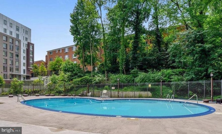 Open House Sun Apr 19th 2-4 !! Light and bright south-facing 2BR/2BA with 1,232 sq ft and a large private balcony. The high floor makes the condo private and quiet. Natural light pours in throughout the day thanks to its southern exposure and floor to ceiling windows. Garage parking plus an extra storage room.

The open living and dining area features wood floors and connects directly to the balcony — ideal for everyday living and easy entertaining. The kitchen includes stainless steel appliances and flows seamlessly into the main space.

Both bedrooms are generously sized, including a primary suite with its own full bath and walk in closet. Smart layout, great light, and comfortable living space.

The Building: Carlyle House is a secure, professionally managed high-rise offering a full amenity package, including a staffed front desk, outdoor pool, fitness center, sauna, tennis and sport courts, party room, and garage parking. Conveniently located along Columbia Pike with bus service at the front door and easy access to Pentagon City, DC, and major commuter routes.