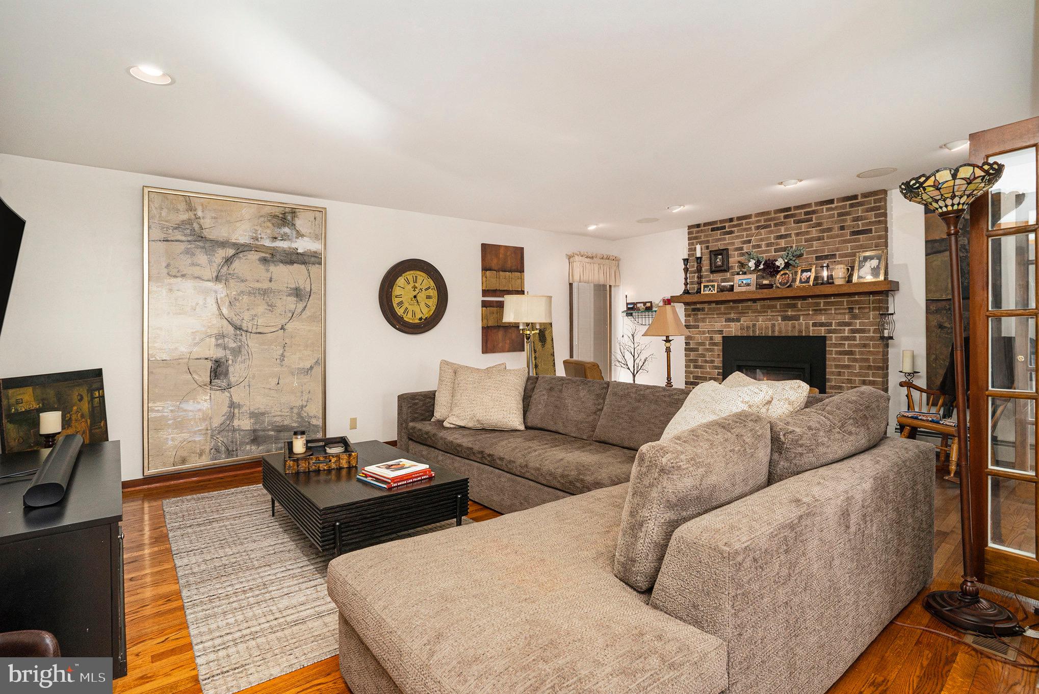 LANSDALE - Residential