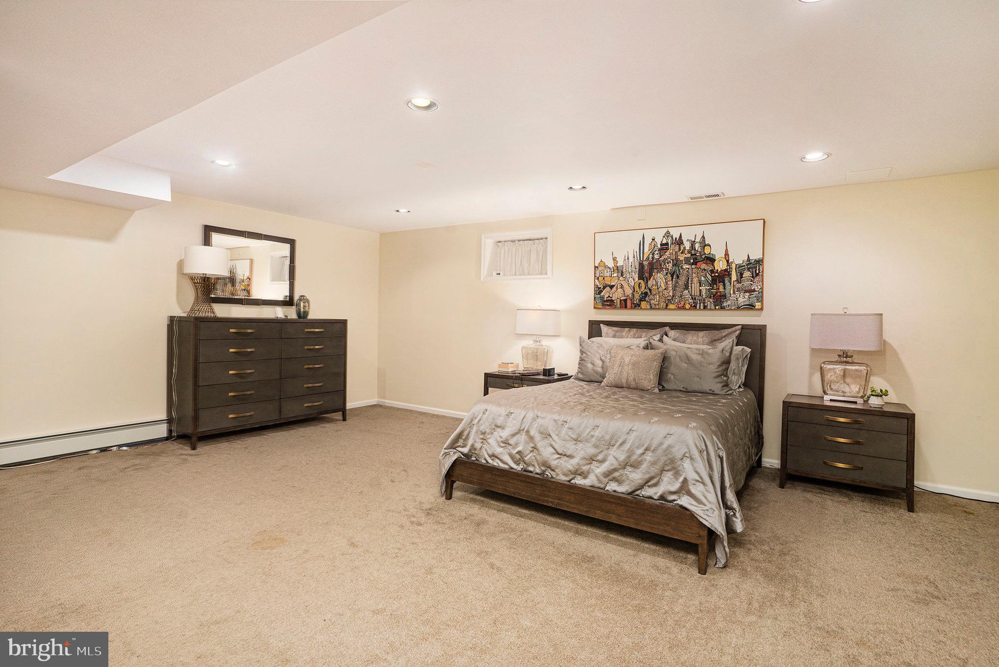 LANSDALE - Residential