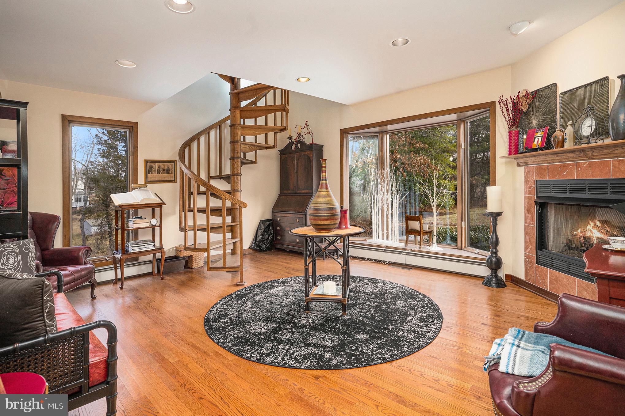 LANSDALE - Residential