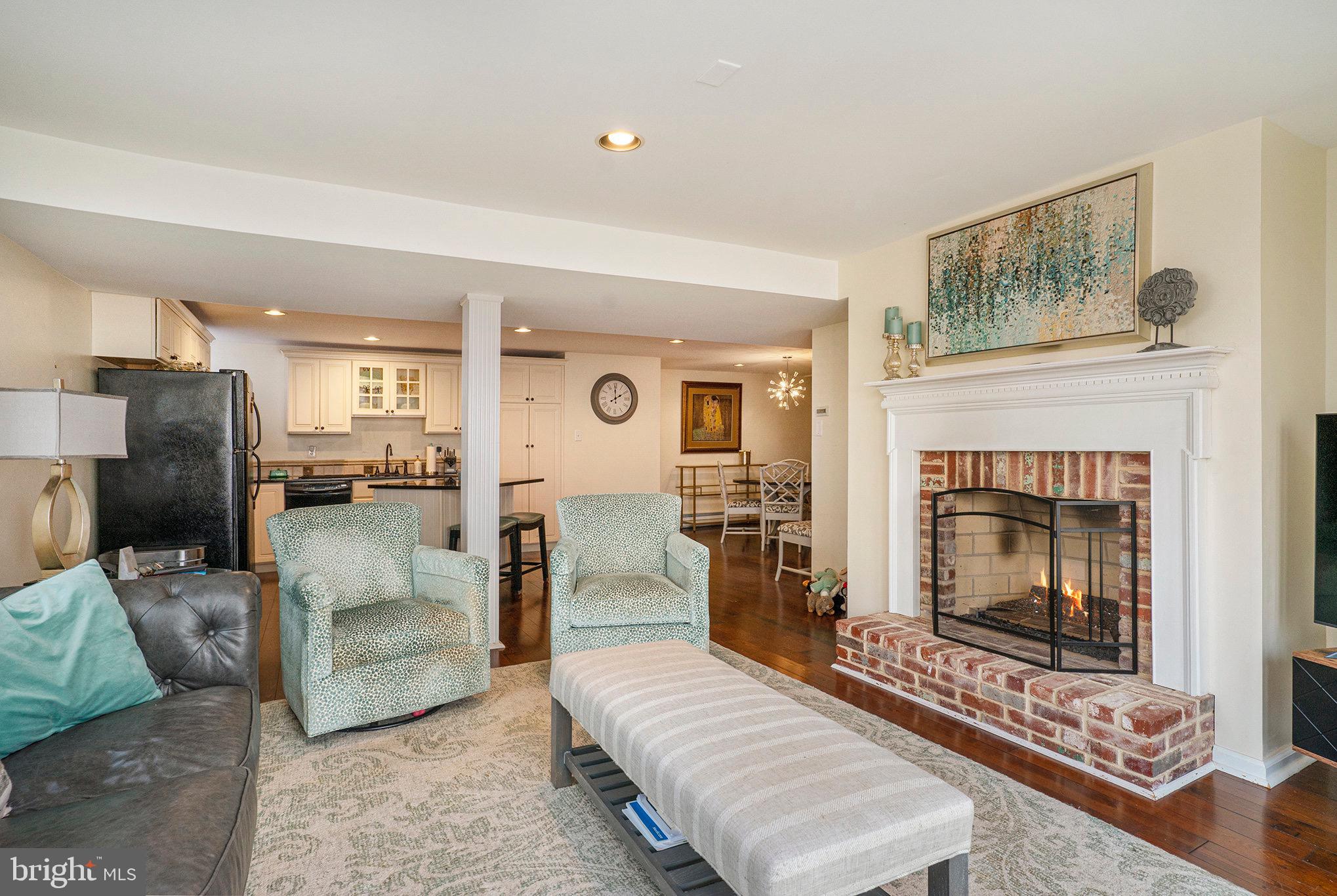 LANSDALE - Residential