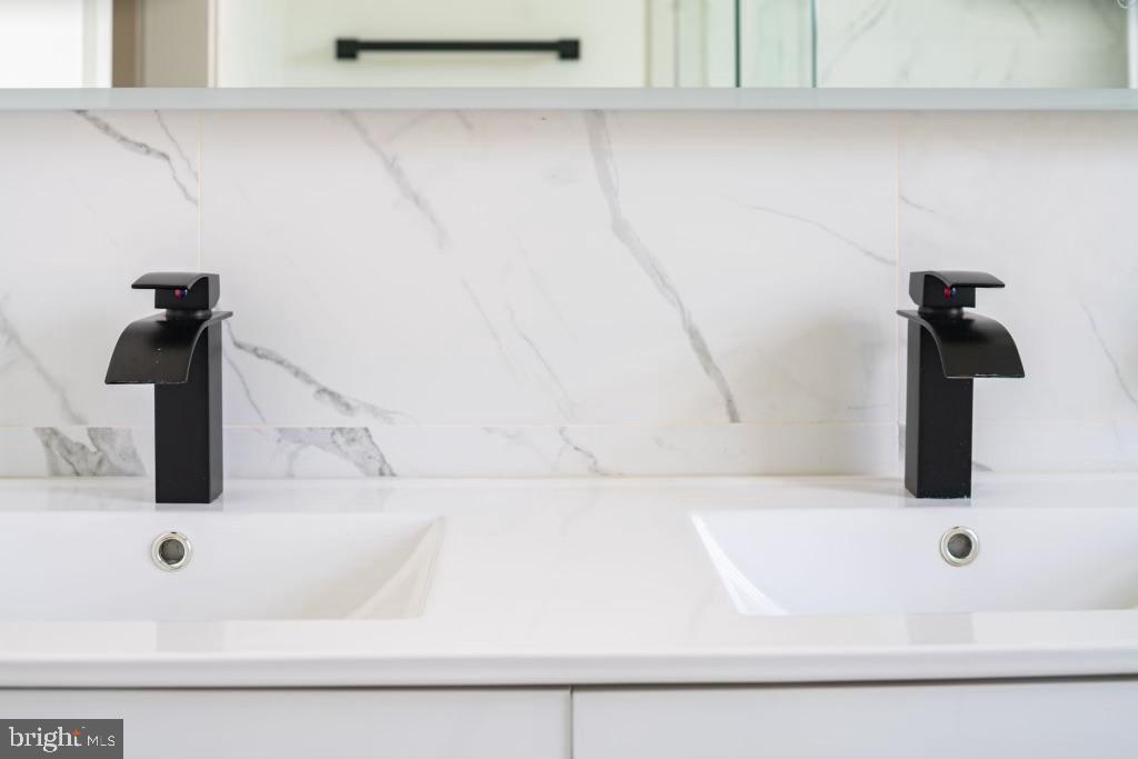 NORTHERN LIBERTIES - Residential Lease