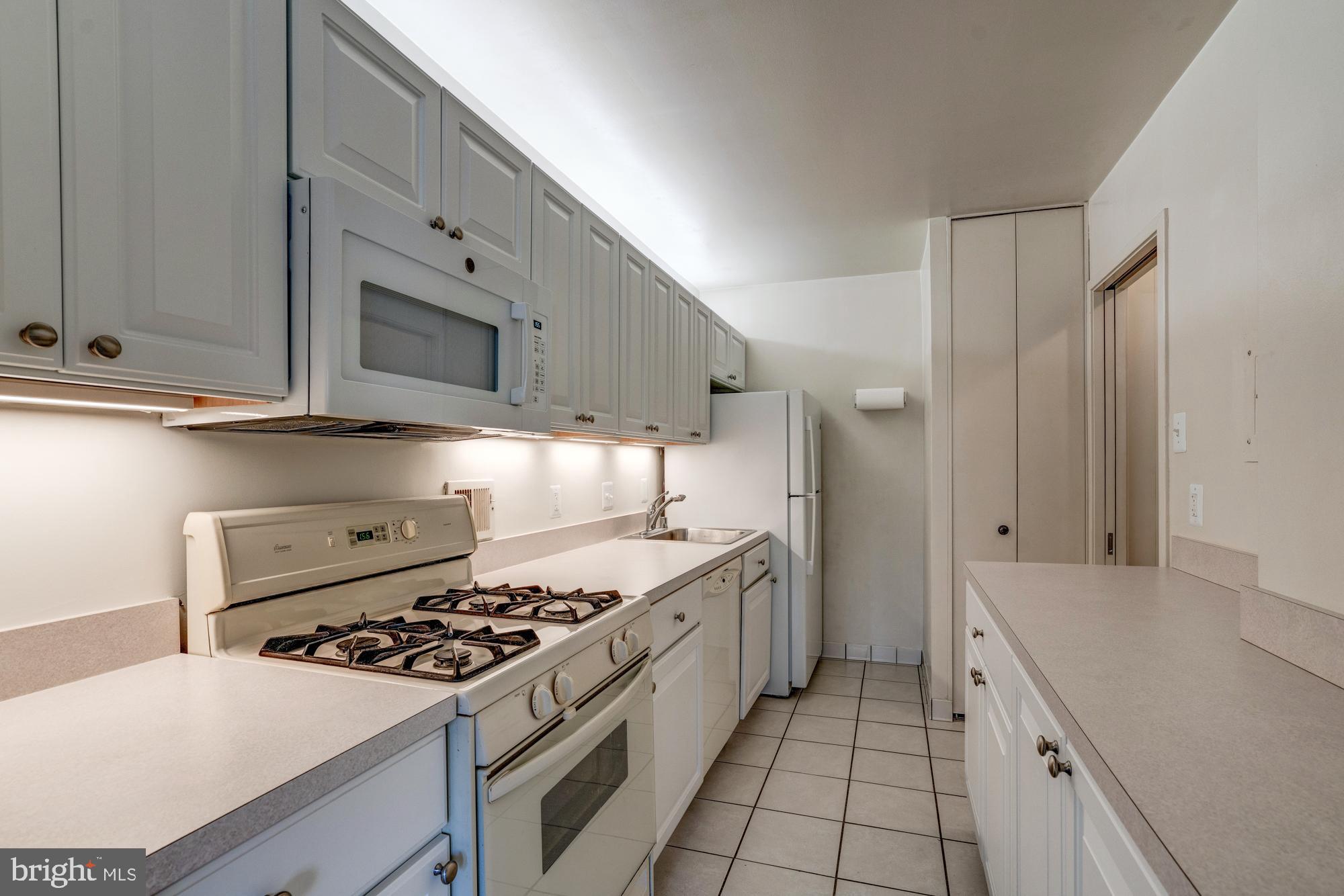 FRIENDSHIP HEIGHTS - Residential Lease