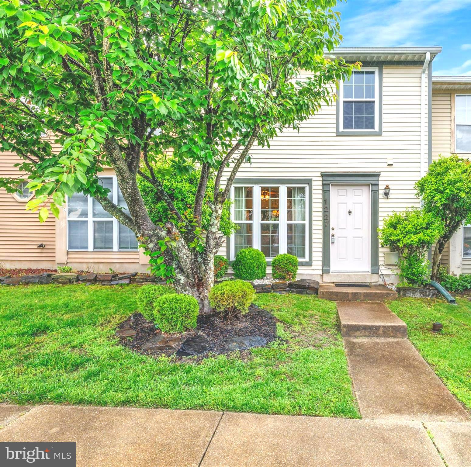 1227 INDEPENDENCE SQUARE