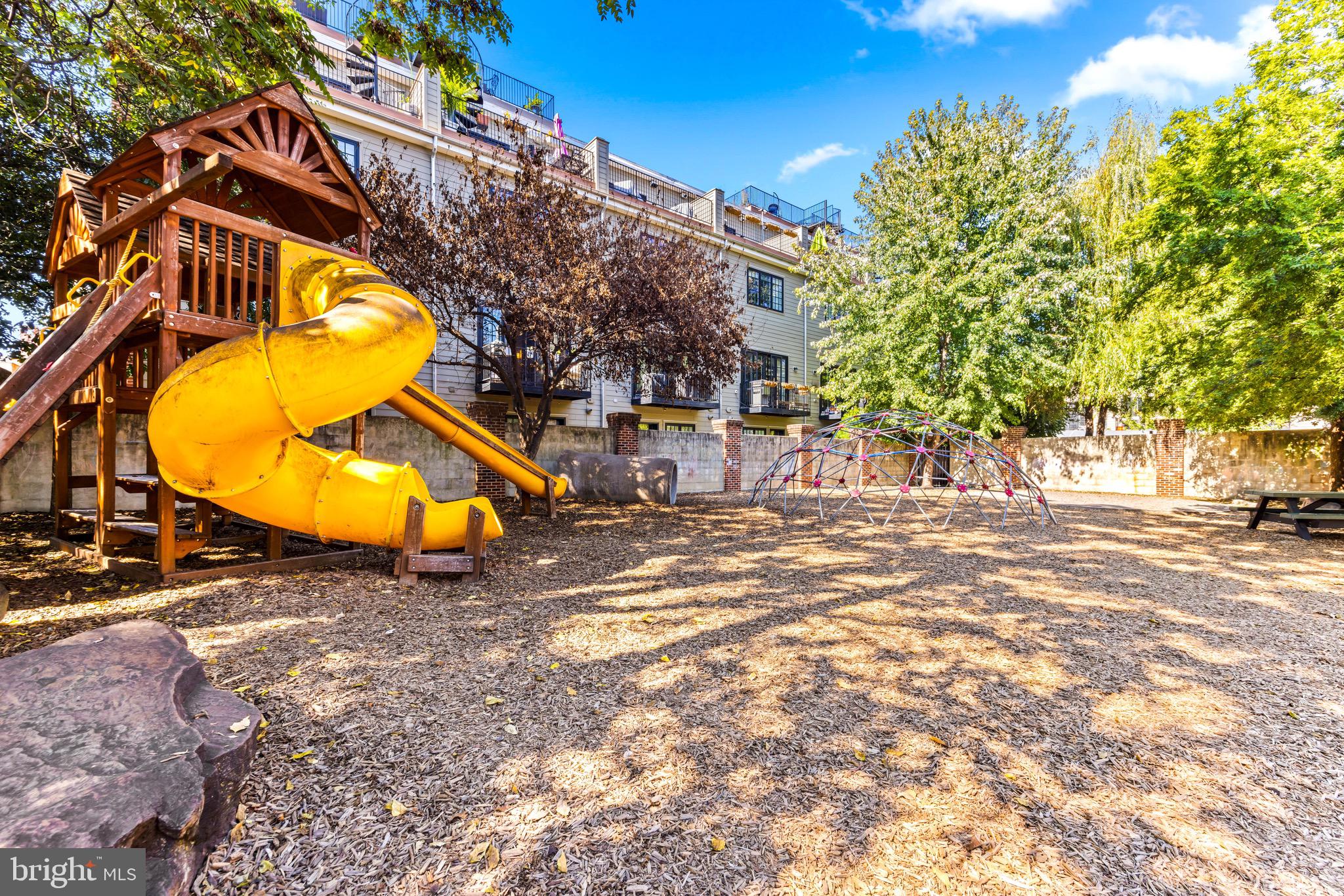 FELLS POINT HISTORIC DISTRICT - Commercial Sale