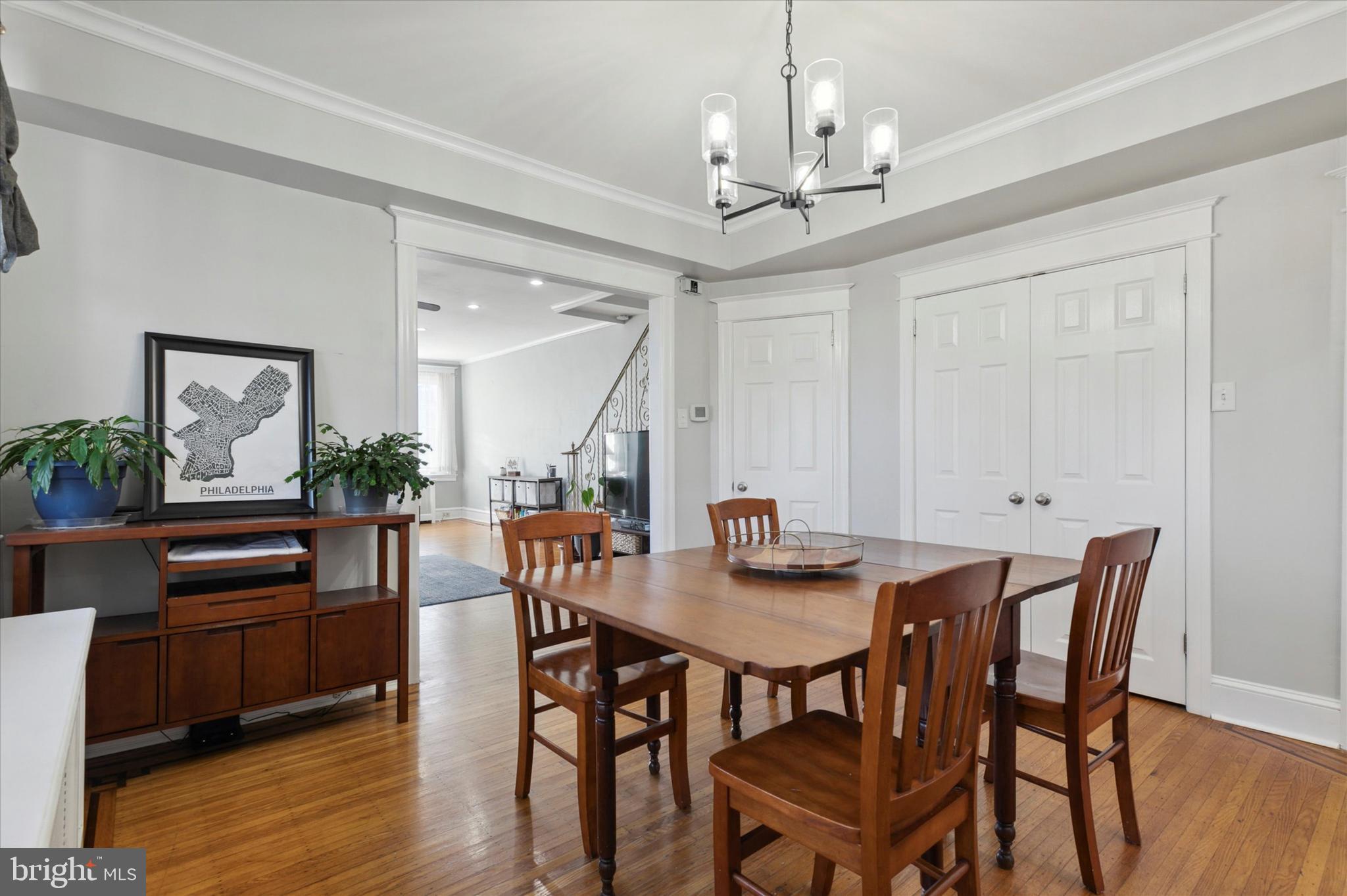 ROXBOROUGH - Residential