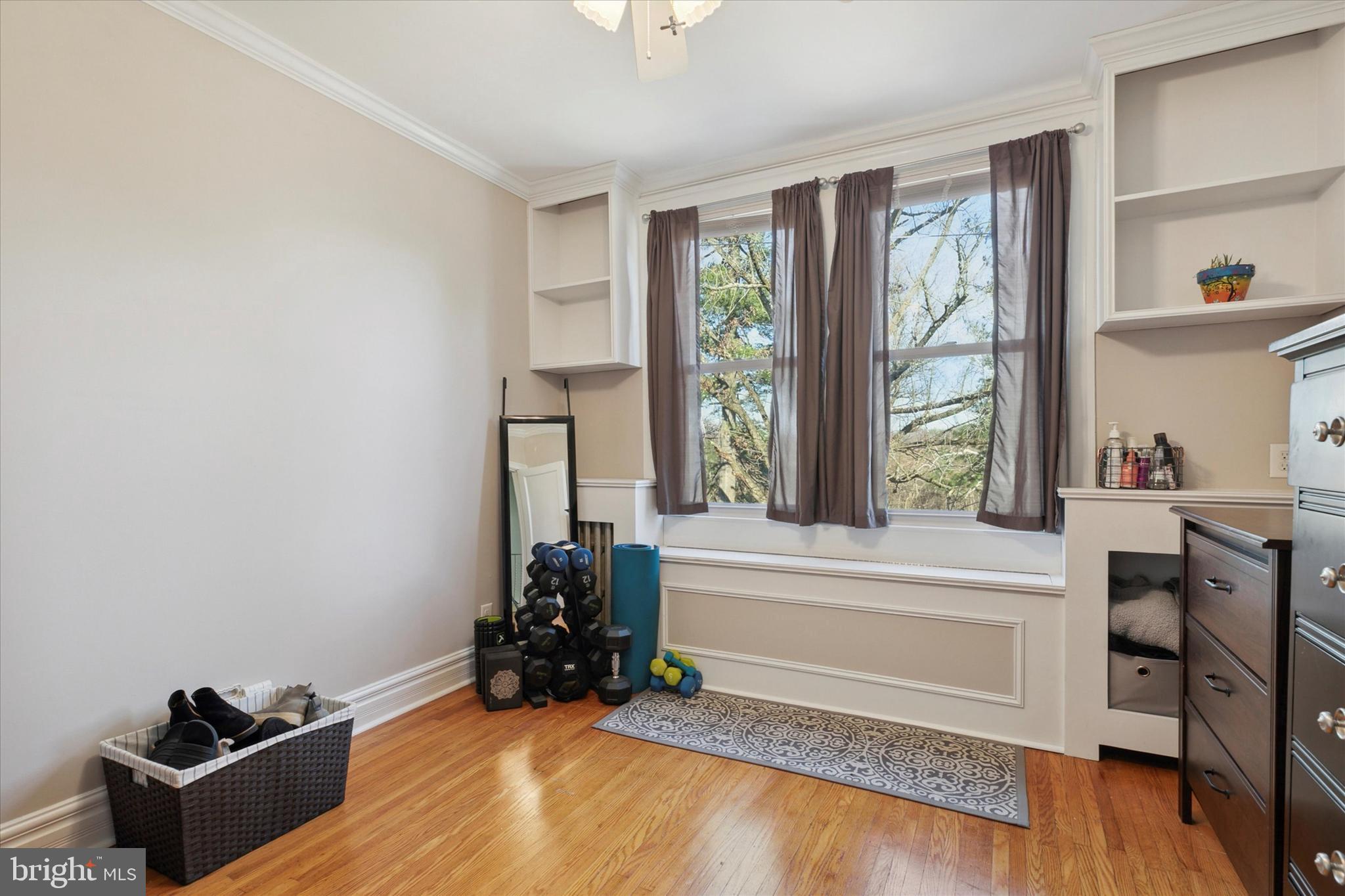 ROXBOROUGH - Residential
