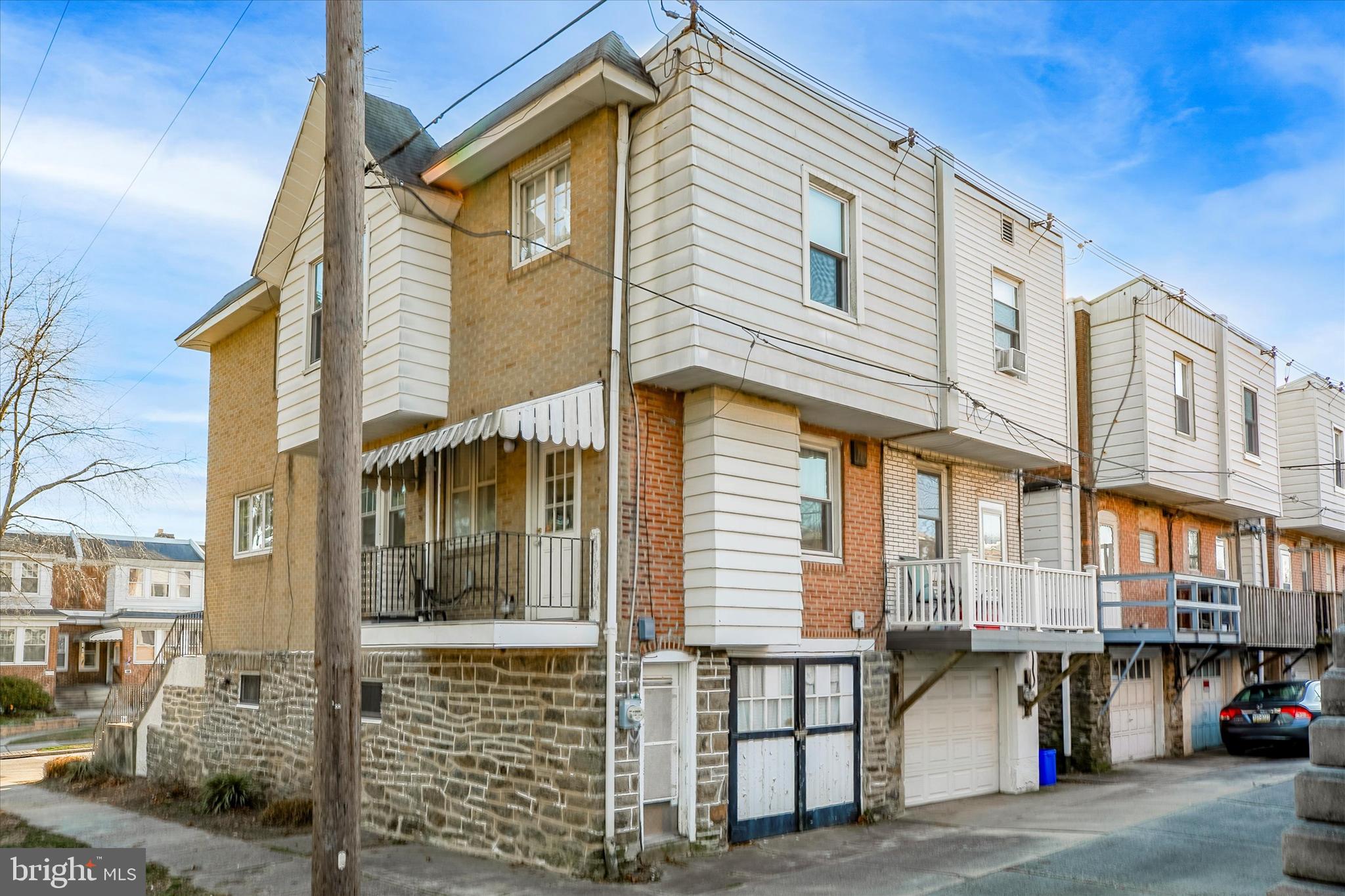 ROXBOROUGH - Residential