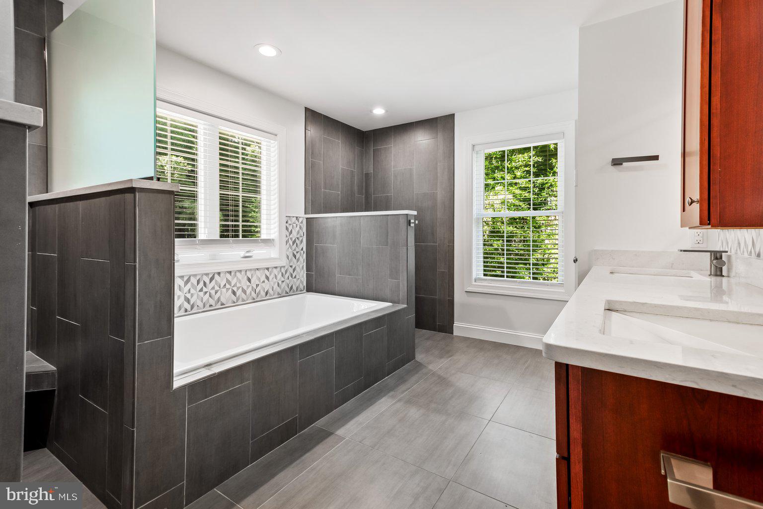 HOMELANDS - Residential Lease