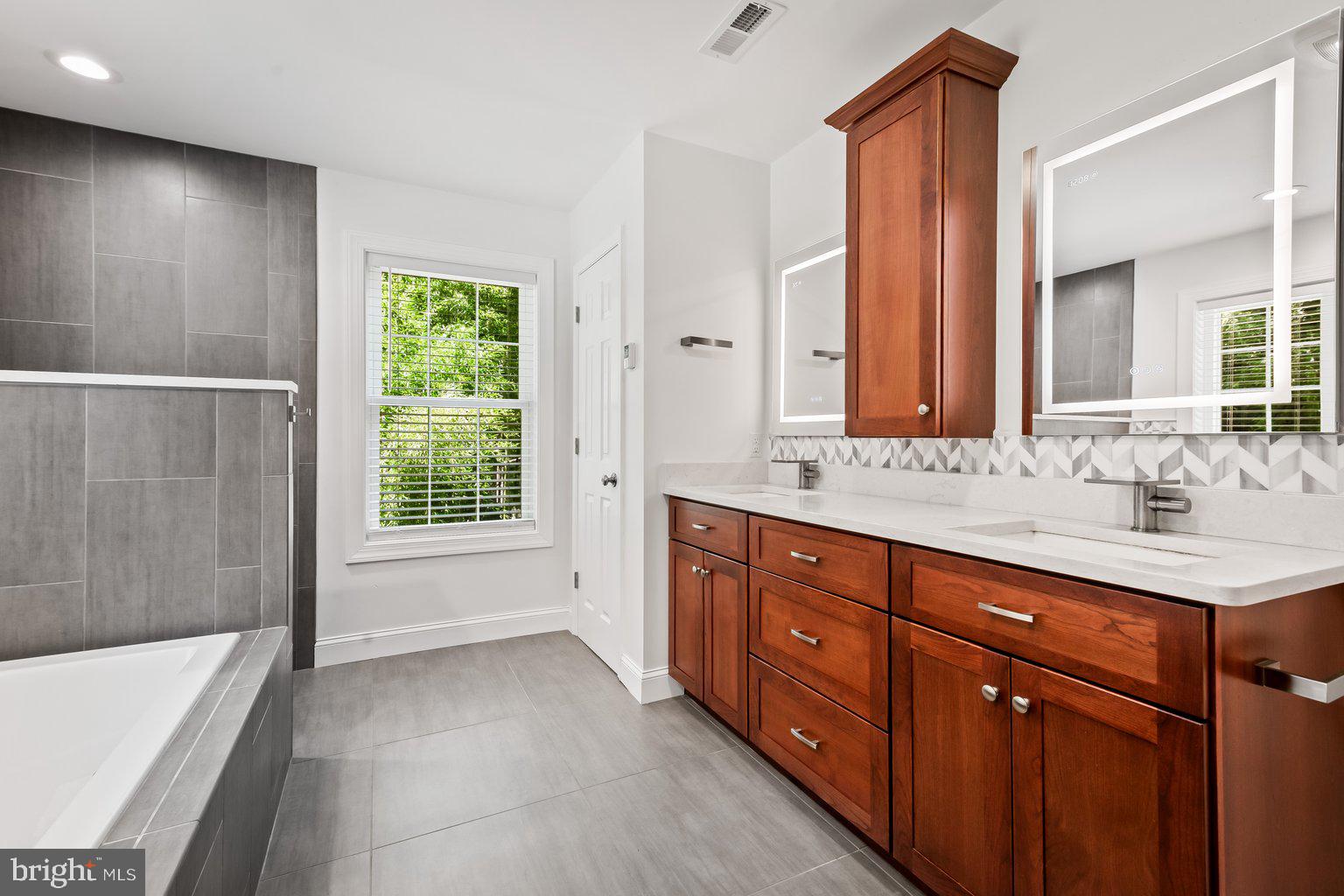 HOMELANDS - Residential Lease