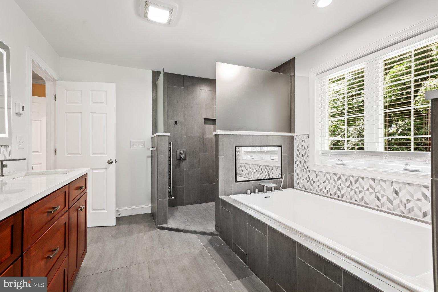 HOMELANDS - Residential Lease