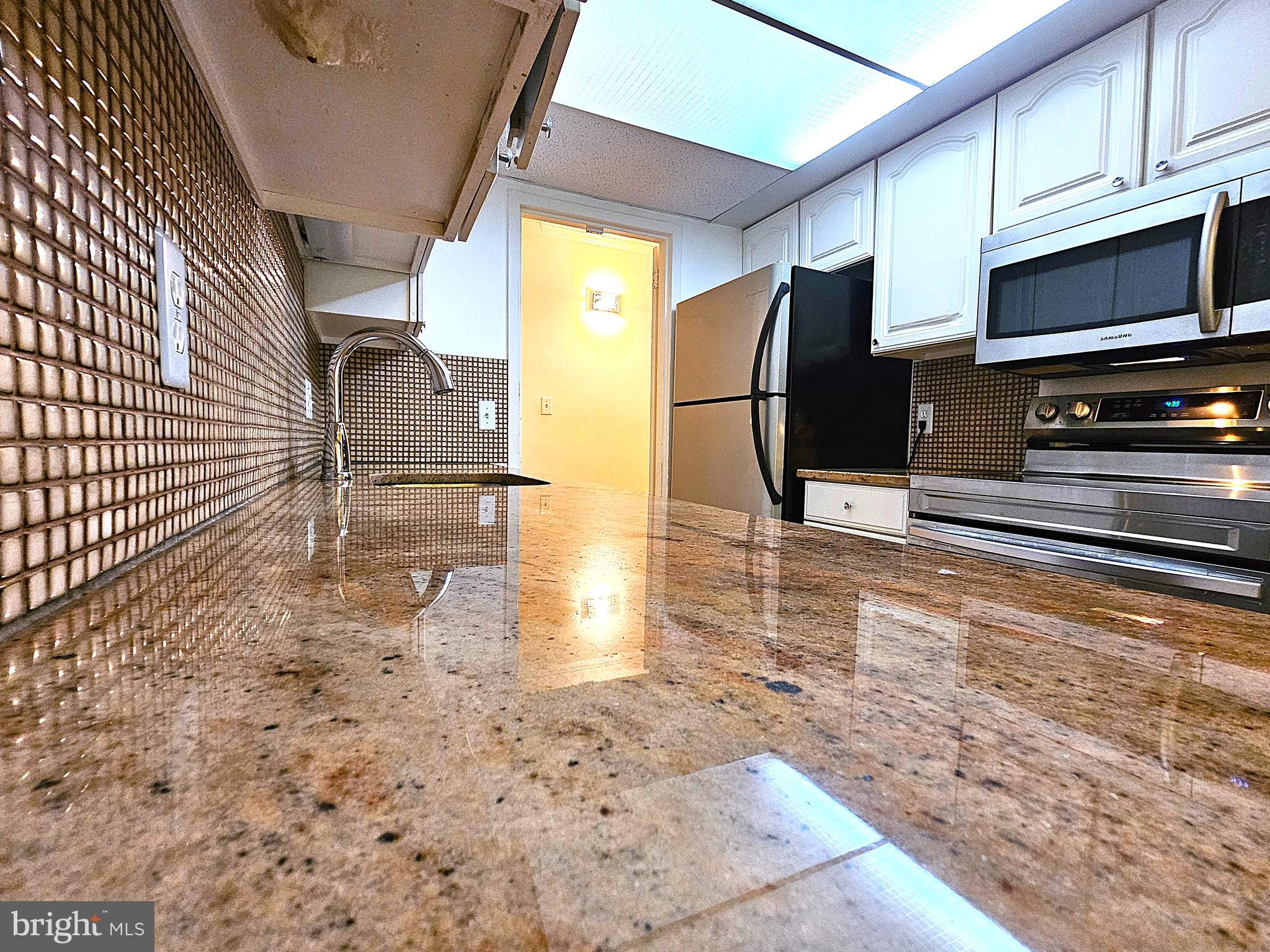 2239 CASTLE ROCK SQUARE 21C