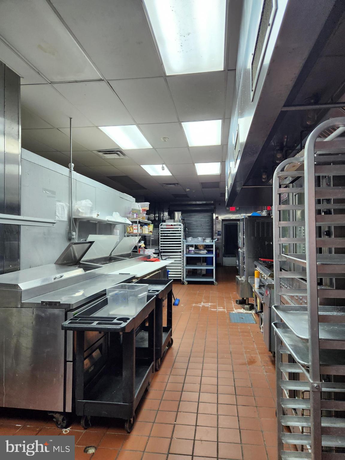 1999 GATEWAY BOULEVARD 6-7