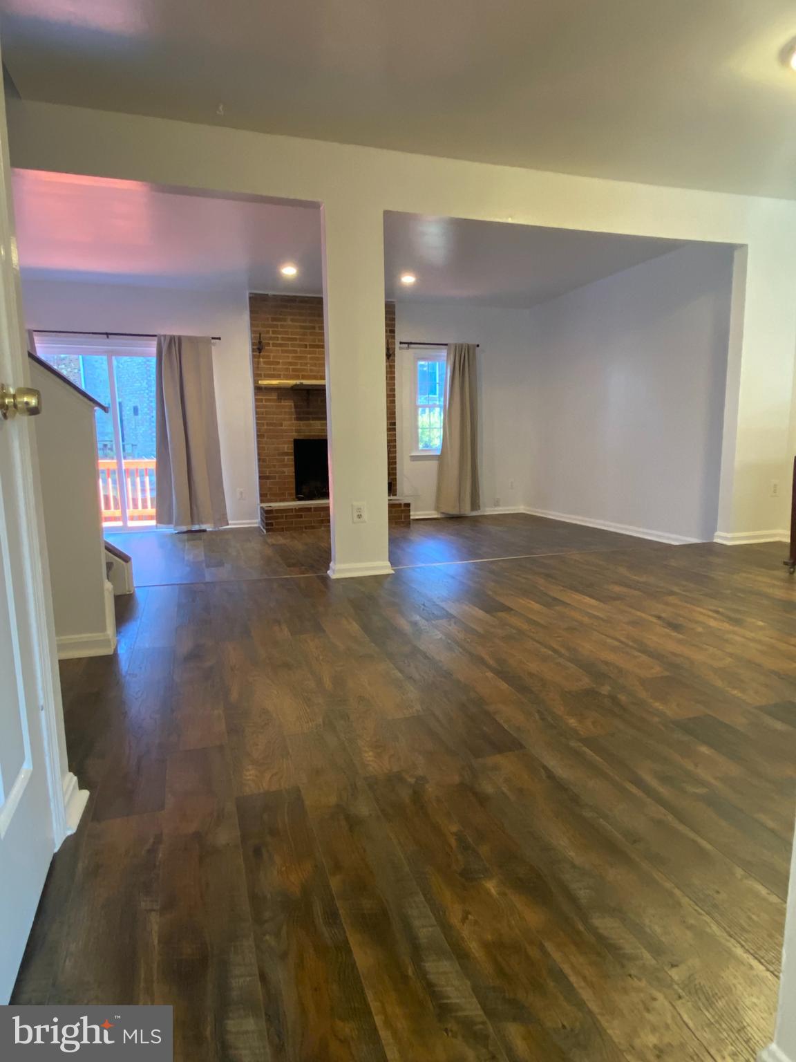 LAYHILL SQUARE - Residential Lease