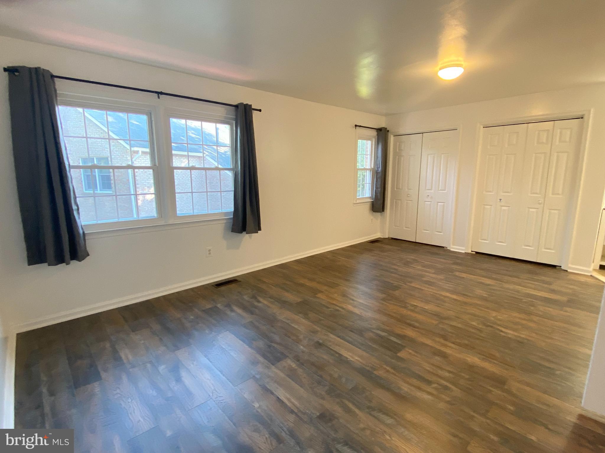 LAYHILL SQUARE - Residential Lease