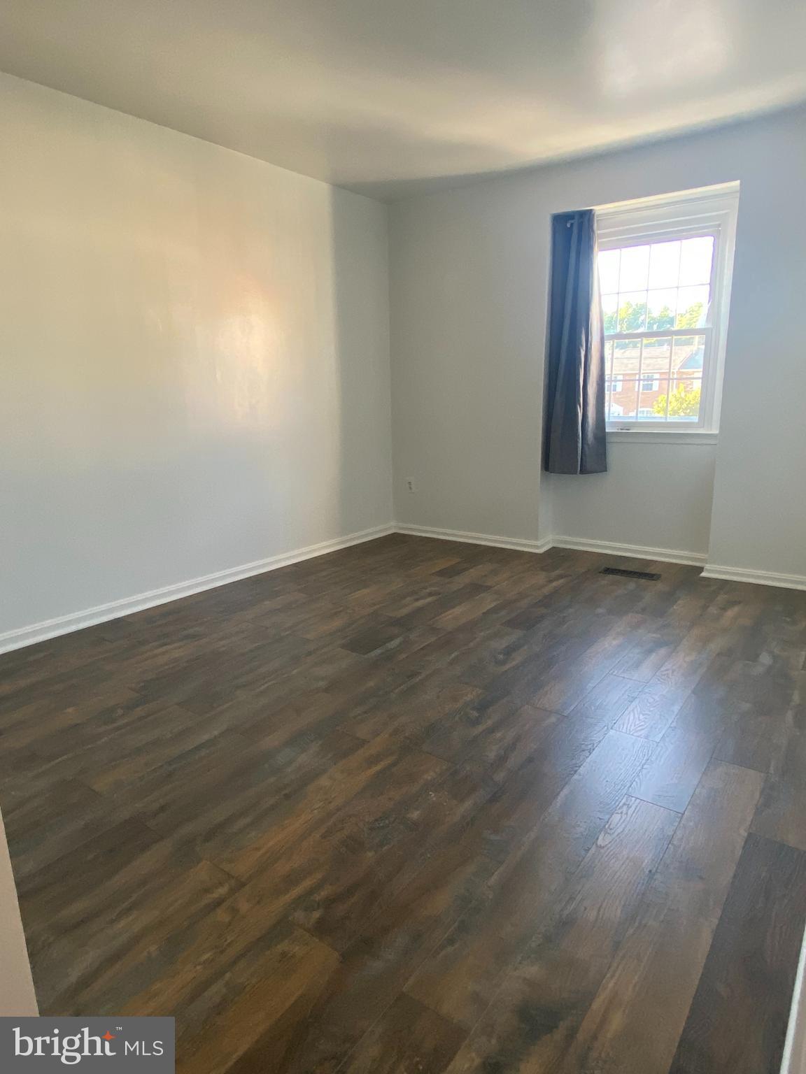 LAYHILL SQUARE - Residential Lease