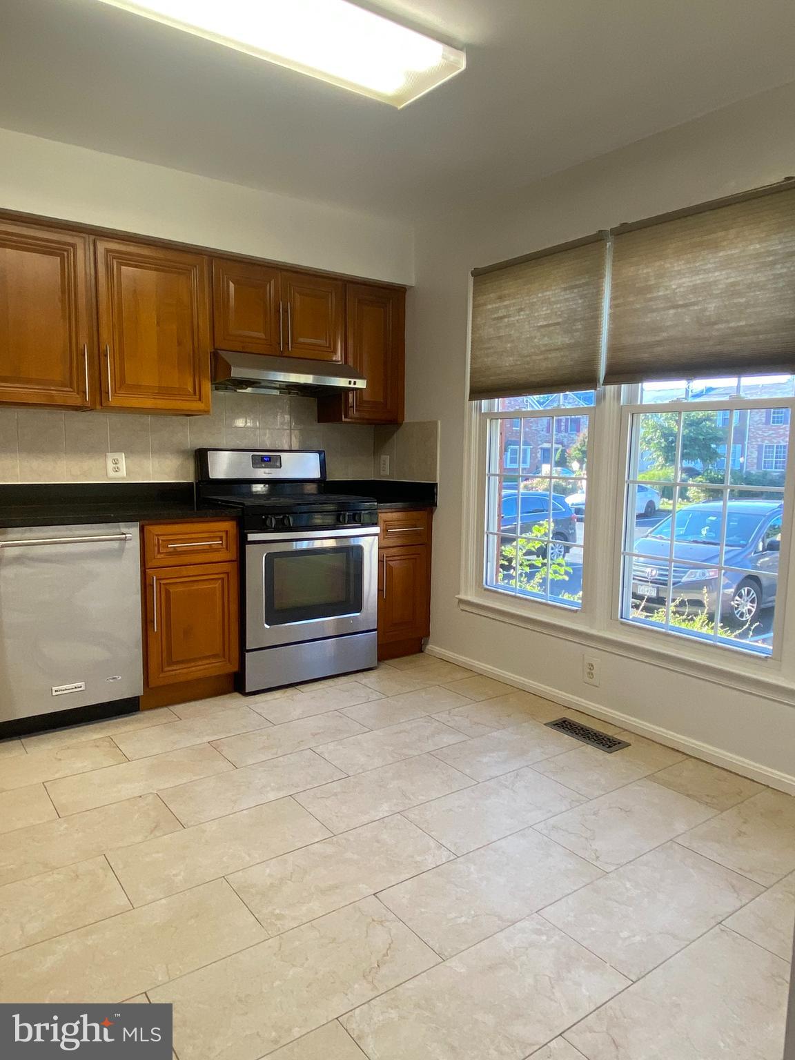 LAYHILL SQUARE - Residential Lease