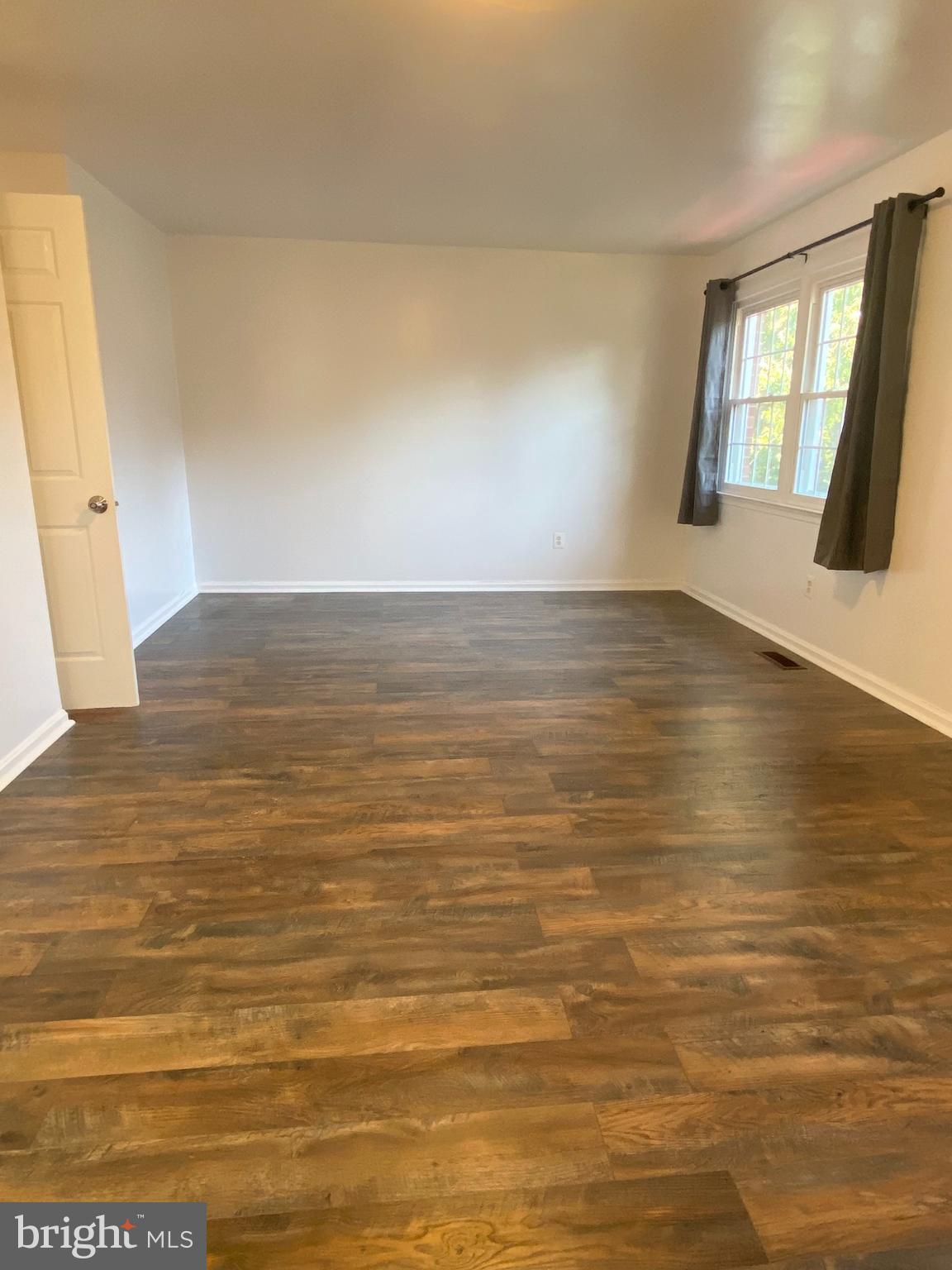 LAYHILL SQUARE - Residential Lease