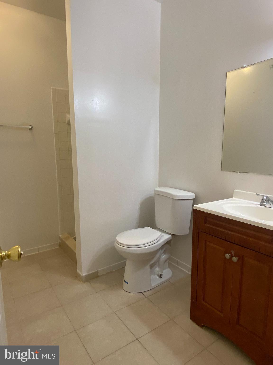 LAYHILL SQUARE - Residential Lease