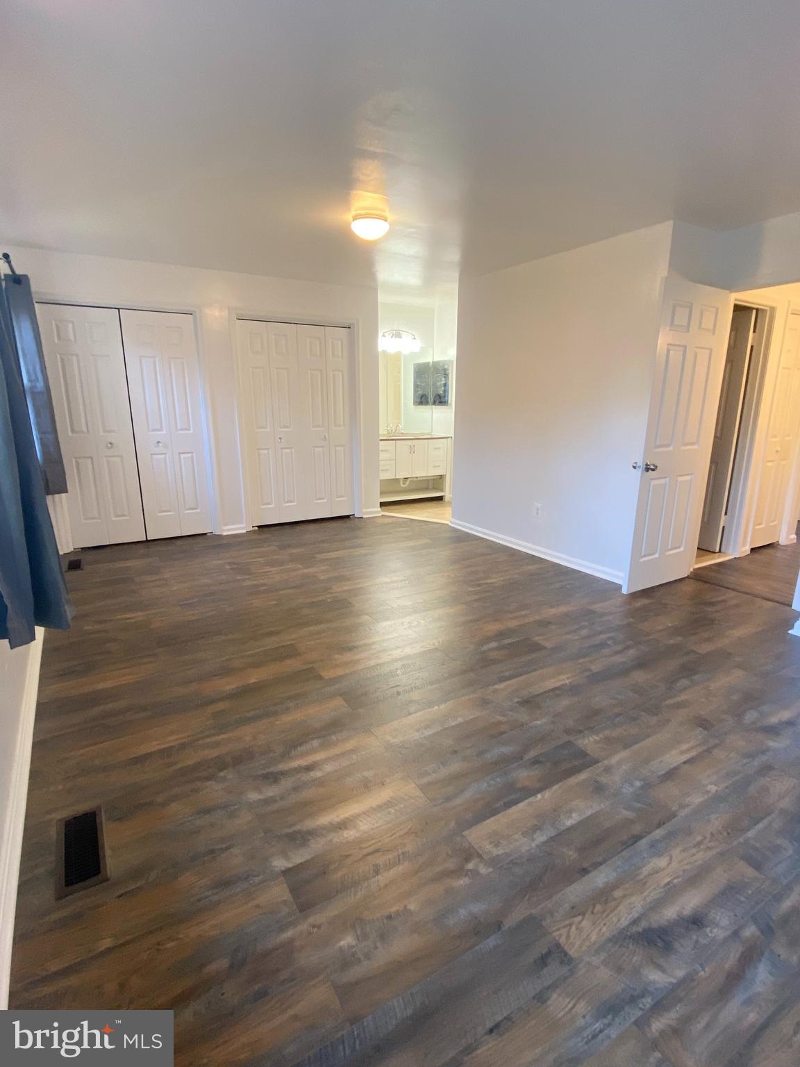 LAYHILL SQUARE - Residential Lease