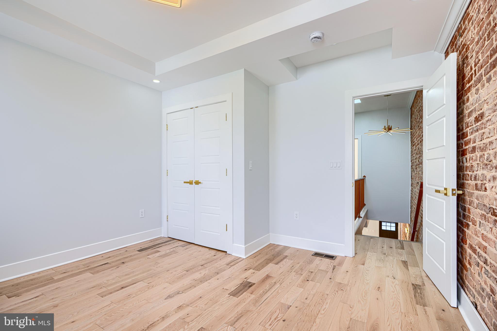 MILTON-MONTFORD - Residential