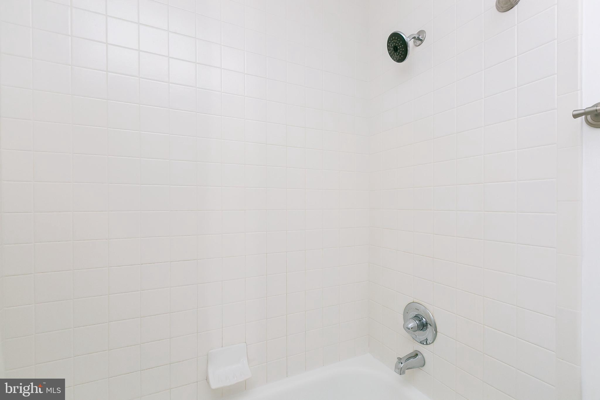 HARBORVIEW - Residential Lease