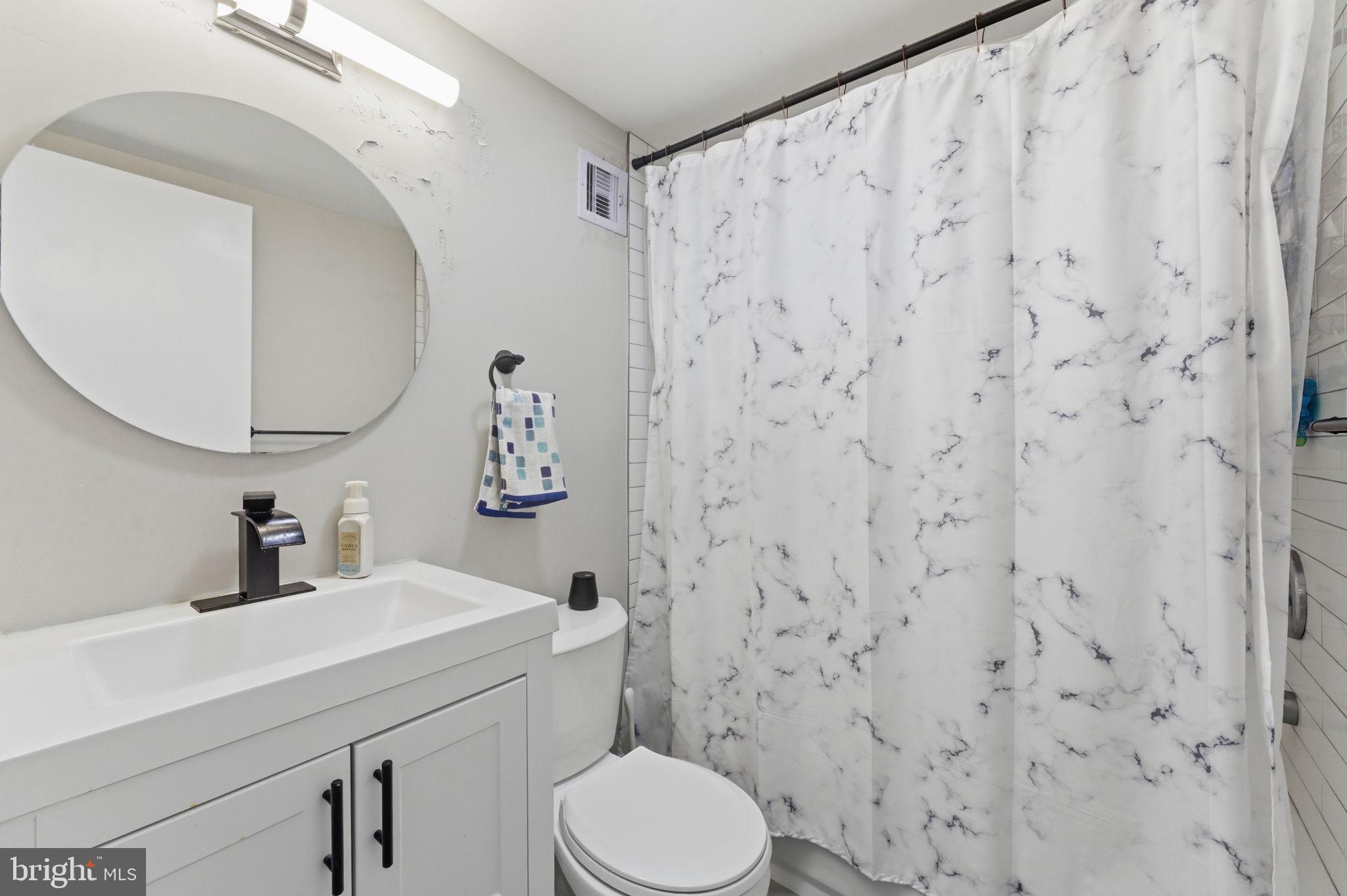 IVYMOUNT COURT - Residential