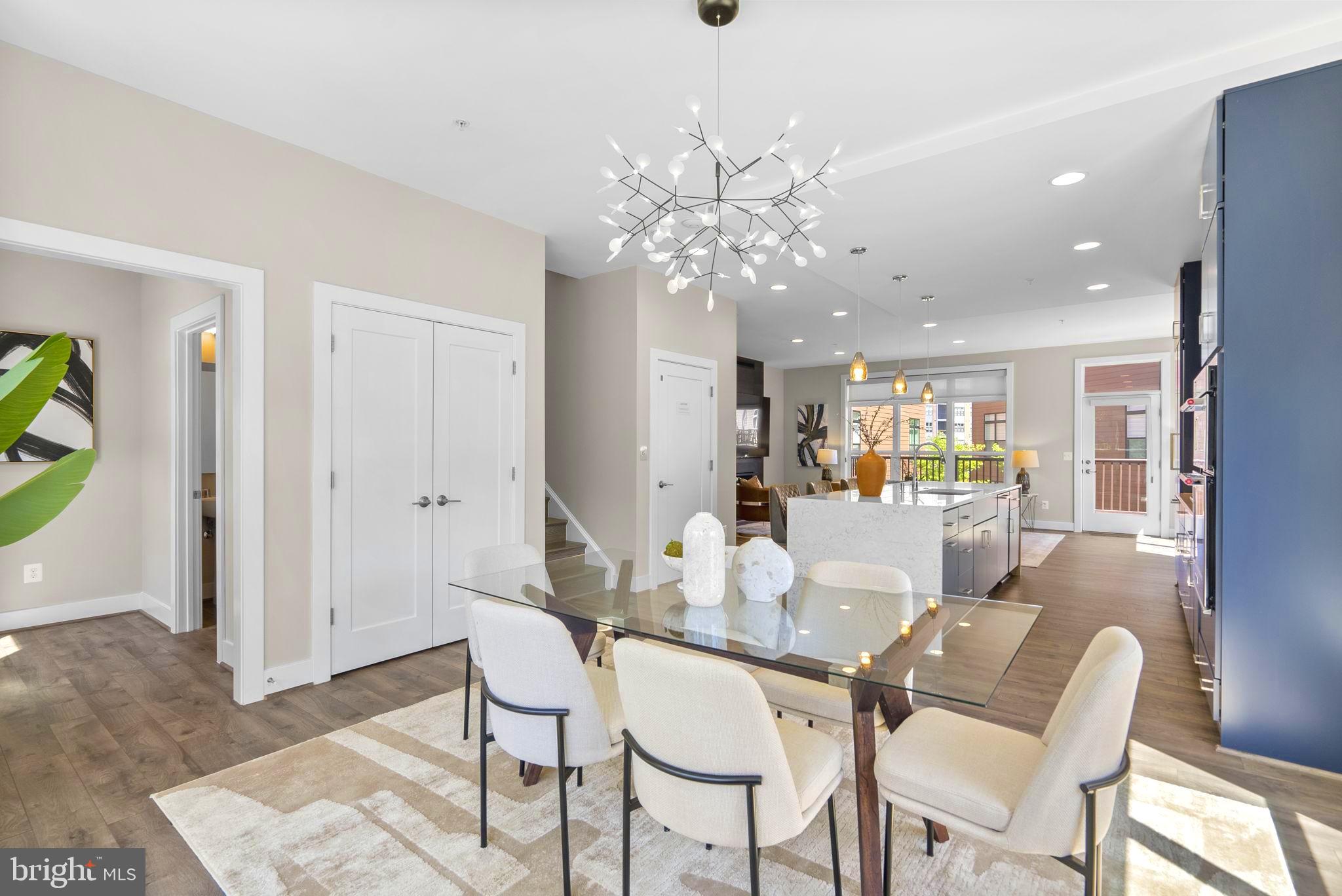 TOWER OAKS - Residential
